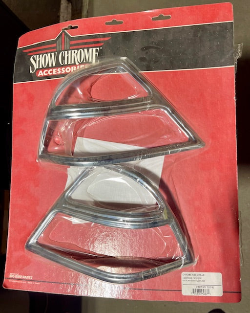 HONDA GL1800 GOLDWING SADDLEBAG TAIL LIGHT GRILLS 01-05