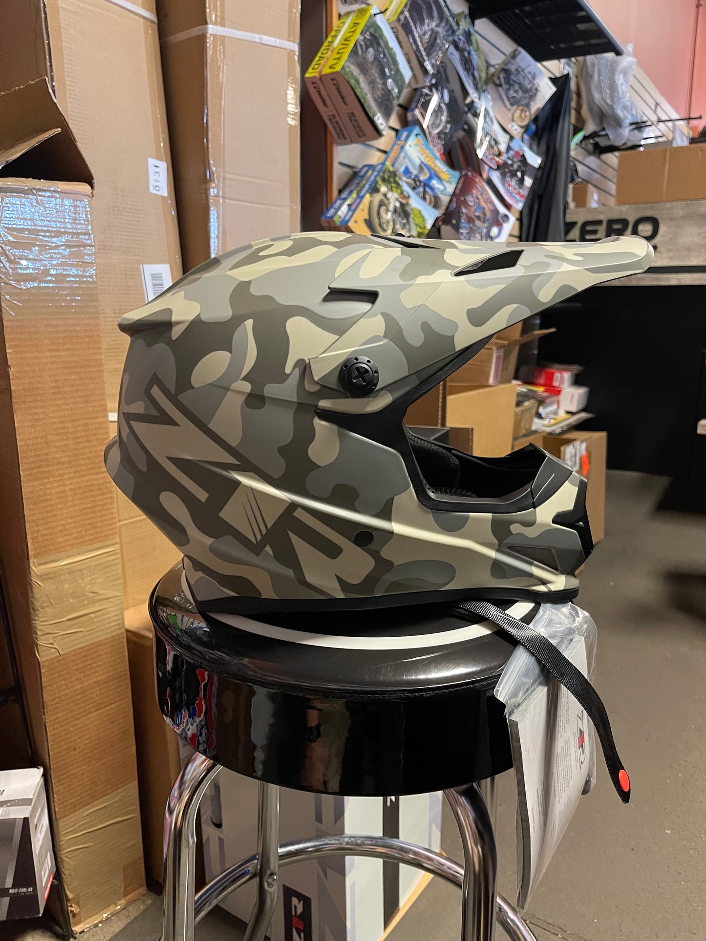 Z1R CAMO YOUTH HELMET XL